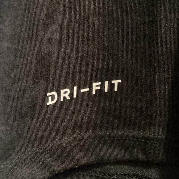 The Nike Tee LA Nike + Run Club Dri-Fit Tee Men's Size Medium - Picture 3 of 6